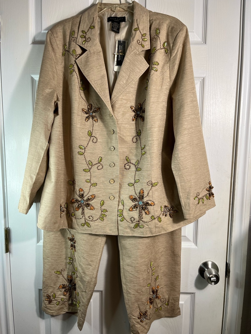 NWT Silk Land Embellished Tan Women's Suit Classic black lined jacket 20W